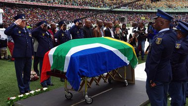 براءة المتهم في قضية قتل قائد جنوب إفريقيا