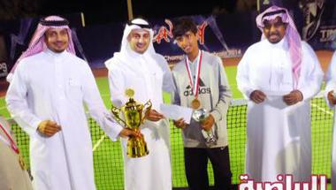 اتحاد التنس يكرم أبطال الخليج بمكافآت مالية