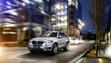 تحديثات جديدة للسيارة الاختبار BMW X5 eDrive