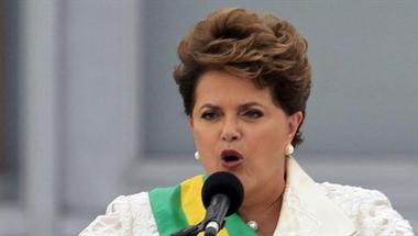 كأس العالم.. حقل ألغام لرئيسة البرازيل في عام انتخابي