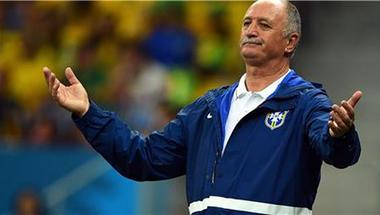 الانتقادات تجبر سكولاري على غربلة المنتخب البرازيلي