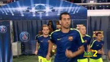 صور : دخول لاعبو برشلونة لأرض الملعب لإجراء الإجماءات قبل المباراة