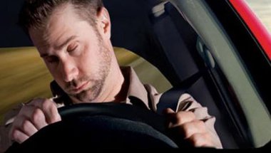 تجنب النوم أثناء القيادة بـ5 نصائح