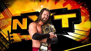 فيديو.. أول ظهور للنجم جيمس ستورم في عروض NXT