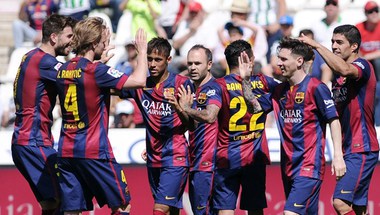 برشلونة مهدد بالغياب عن موسم الانتقالات المقبل