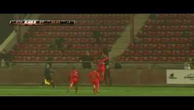 بالفيديو.. لاعب مغربي يُسجل هدفاً مُذهلاً.. بـ"رابونا ساحرة"