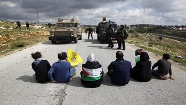 الاحتلال الإسرائيلي يعتقل فريق فلسطيني بأكمله!