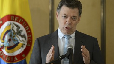 رئيس كولومبيا يدعو إلى إنقاذ كرة القدم من فضائح الفيفا