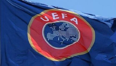 الاتحاد الأوربي لكرة القدم يحدد حكام يورو 2016 ‎