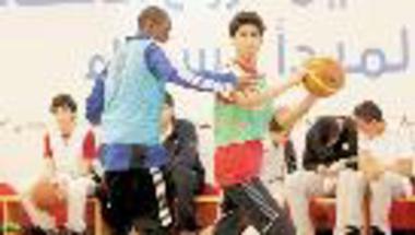 صحيفة عكاظ | الدنيا رياضة | 8 مدارس لتطوير كرة السلة في التعليم
