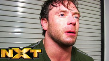 في مشهد مؤثر.. المصارع أليكس رايلي يبكي بشدة بعد فوزه في NXT (فيديو)