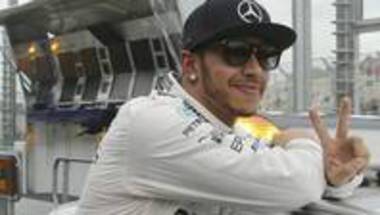 الفورمولا1: هاملتون ينطلق من المركز الأول في سباق أستراليا