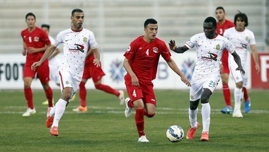 الوحدات يحتفظ بلقب الدوري الأردني بعد تعادله 2-2 مع الجزيرة