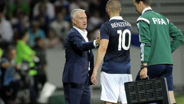 ديشان: "بن زيمة يحب المنتخب الفرنسي أكثر مما تتصورون ولن أبعده لرفضه غناء النشيد"
