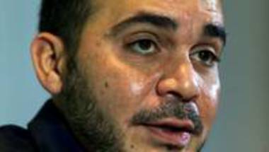علي بن الحسين يتهم بلاتر بتحويل الفيفا الى "ضيعة خاصة"