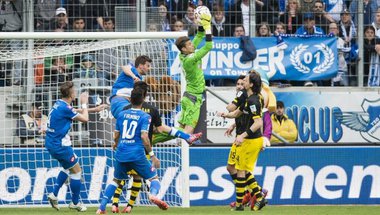 بالفيديو| دورتموند يضمن البقاء فى الدورى الألماني رسميا بتعادله مع هوفنهايم