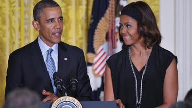 بالفيديو.. ميشيل أوباما تتحدى زوجها بـ «الملاكمة» ورفع الأثقال