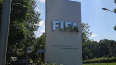 السلطات الأمريكية تفضح أعضاء "فيفا" الـ14 بتحويلات الـ179 مليون دولار