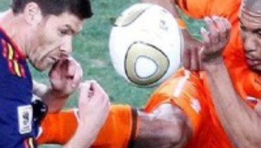 باحث شرعي يطالب بتطبيق الشريعة الإسلامية في إصابات كرة القدم