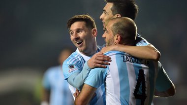 بالفيديو والصور| الأرجنتين تنهي الشوط الأول بهدفين مقابل هدف أمام باراجواي