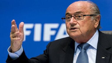 بلاتر يلوم فرنسا وألمانيا على مونديال 2022