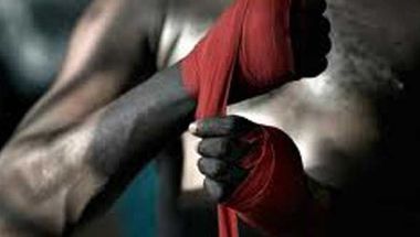 كتاب الملاكمة في تونس: (12):محمد الكنـــاني... من عامــــل حضـــائر الى بطل داخل الحلبـــة