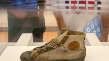معرض عن تاريخ وثقافة الأحذية الرياضية