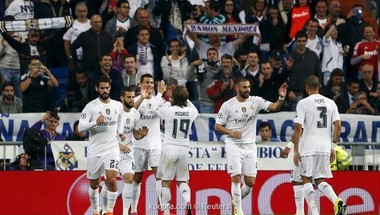 ريال مدريد يتخطى غرناطة بفوز مثير للجدل ويتصدر الدوري الإسباني مؤقتا