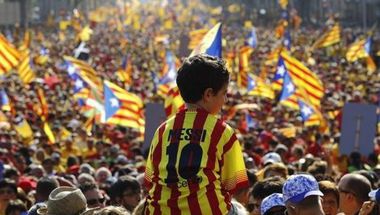 ذهاب كاتالونيا نحو الاستقلال ينبئ بأضرار كبيرة على فريق برشلونة