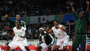 نيجيريا تهزم أنغولا وتنتزع منها لقب بطولة إفريقيا لكرة السلة