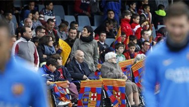 10 آلاف مشجع يحضرون تدريبات برشلونة