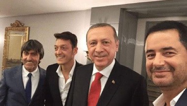أوزيل يحظى باستقبال مميز من الرئيس التركي أوردوغان