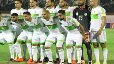 "الكاف" تختار 3 لاعبين جزائريين في قائمة لاعب السنة