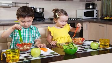 المكملات الغذائية وما تحمله من فوائد عديدة للأطفال