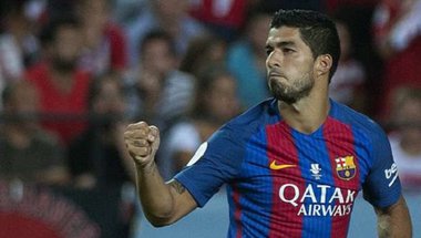 برشلونة يحدد موعد إعلان تمديد عقد سواريز