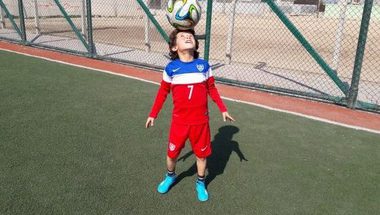 
بالفيديو.. ساحر الكرة يشيد بـ"ميسي" العراق | رياضة
