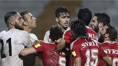 
تشابك بالأيدي بين لاعبي سوريا وايران أمام انظار العراقي علي صباح | رياضة
