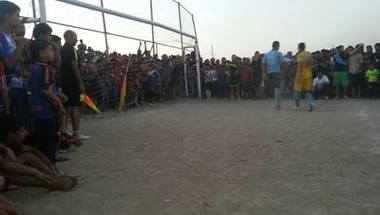 
بالصور.. تزامنا مع السعي لرفع الحظر.. العراقيون متيمون بحب كرة القدم | رياضة
