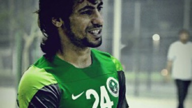 عبدالغني يدعم لاعبي النصر قبل الشباب 