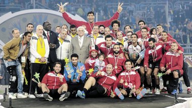 مكافآت واحتفالات بأبطال اليد بعد حصد البطولة الأفريقية