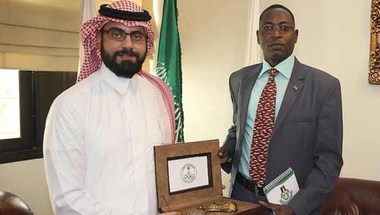 وزير الشباب والرياضة السوداني يزور اللجنة الأولمبية السعودية