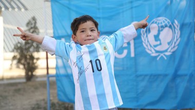 "ليو" يحقق حلم الطفل الأفغاني مرتضى