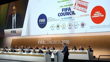 اتحادات الكرة توافق على "إصلاحات "فيفا" وخَلَفُ بلاتر بين سَلمان وإنفانتينو