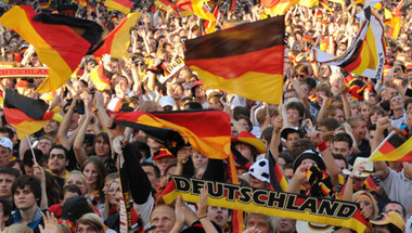 تحقيقات مع الاتحاد الألماني بسبب فرض رسوم إضافية على طلبات تذاكر يورو 2016