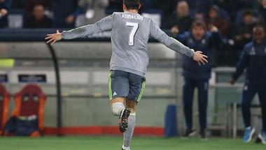 رونالدو يبدأ مباراة روما برقم قياسي