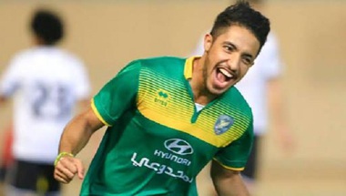 الهلال يخطف هتان لاعب الخليج من الشباب