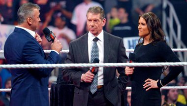 فيديو .. أبرز صراعات عائلة مكمان في تاريخ WWE