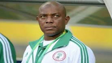 وفاة أسطورة كرة القدم النيجيرية « ستيفان كيشى »