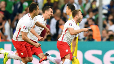بولندا تقهر أوكرانيا وتصعد لثمن نهائي بطولة يورو 2016