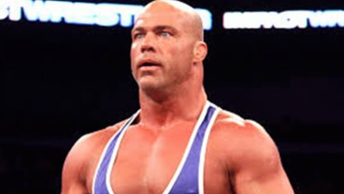 WWE تؤكد عدم عودة المصارع كيرت أنجل للمؤسسة